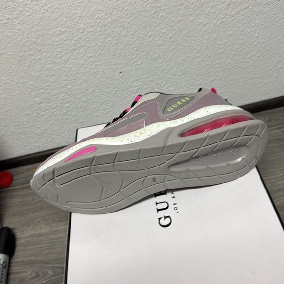 Guess Womens Fever 3 Lace Up Platform Casual and Fashion Sneakers - Picture 3 of 6